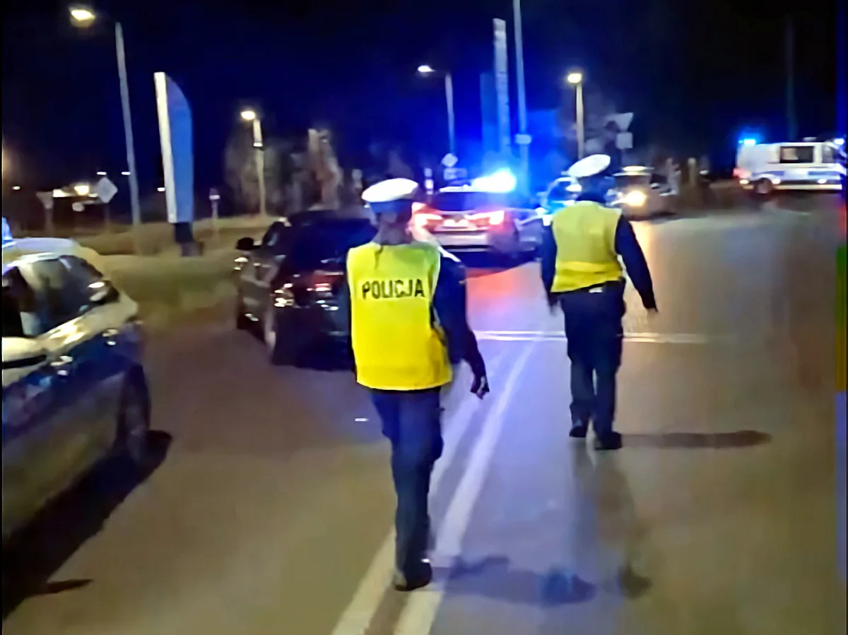 Policja zapobiegła nielegalnym wyścigom [fot.  nadesłane]