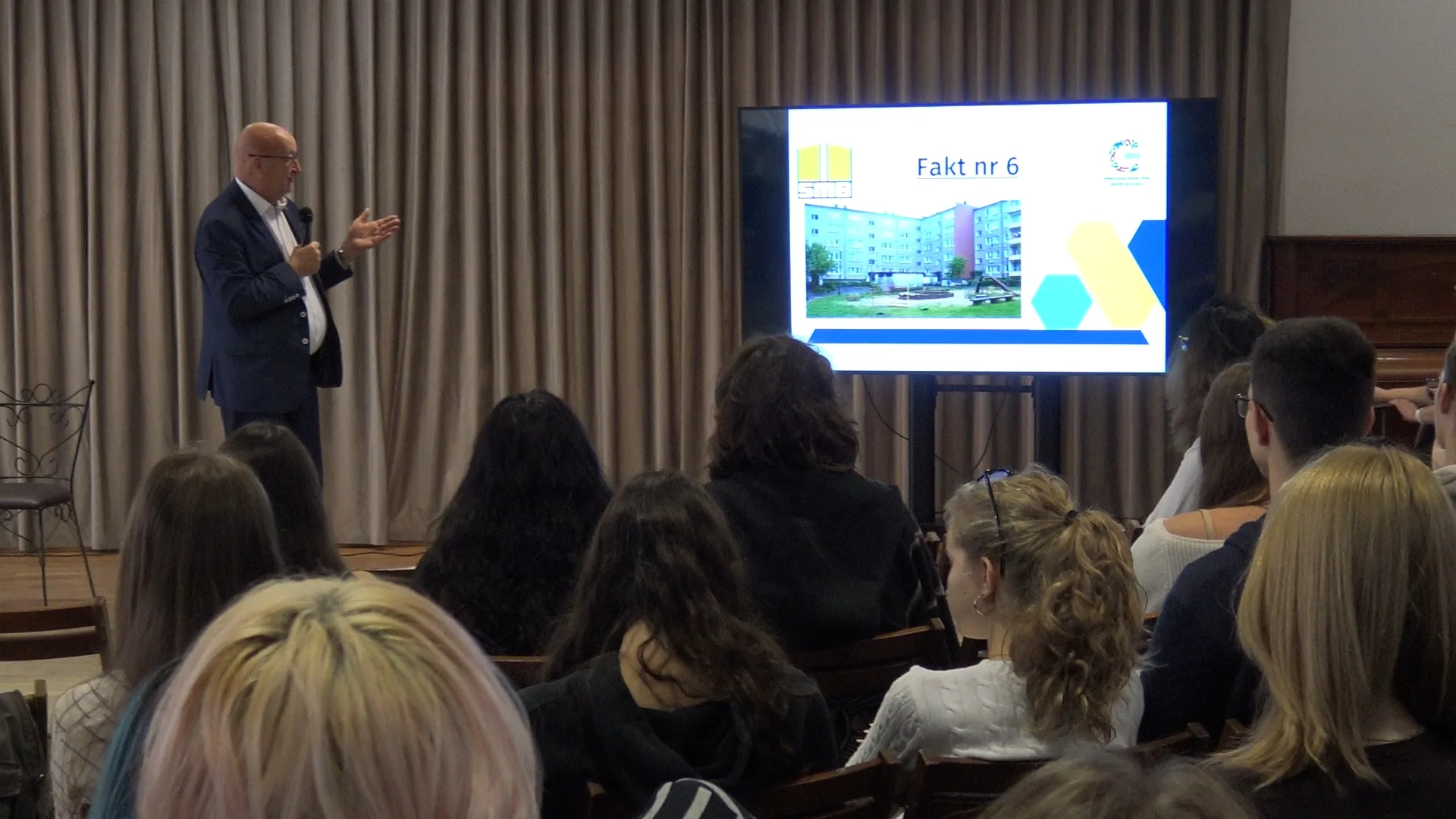 Spotkanie z młodzieżą w "Modraczku" (fot. Janusz Wiertel)